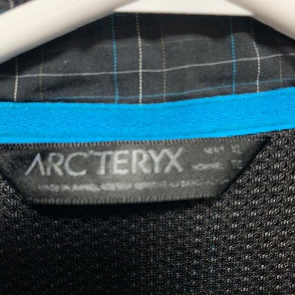 ARCTERYX MENS  SHORT SLEEVE  DRESS SHIRT - Picture 3 of 5